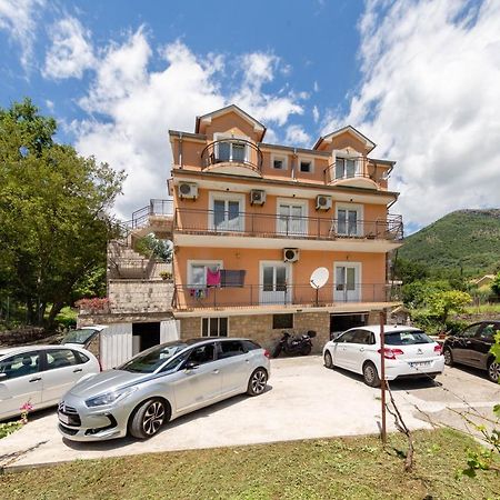 Apartments Pelle Tivat Exteriér fotografie