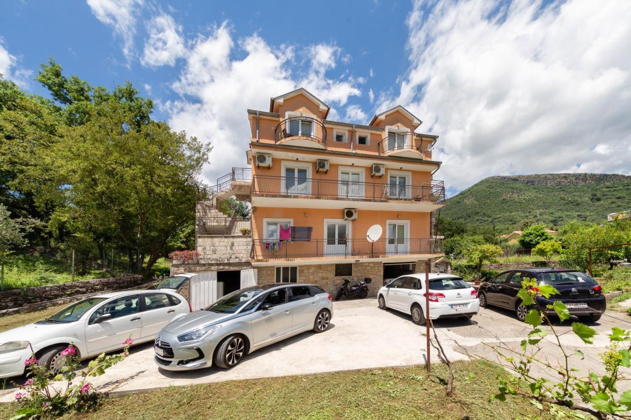 Apartments Pelle Tivat Exteriér fotografie