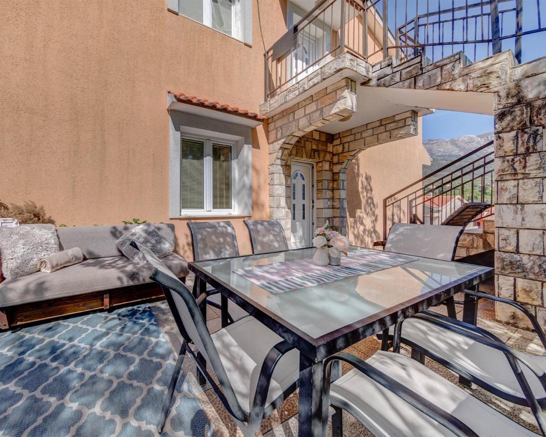 Apartments Pelle Tivat Exteriér fotografie